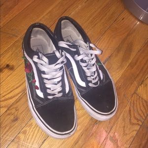 ROSE EMBROIDERED OLD SKOOL VANS